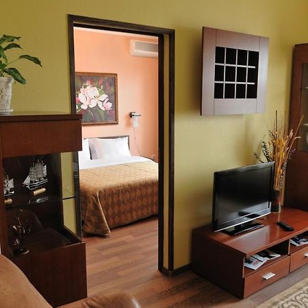 Melrose Hotel Rivne Extérieur photo