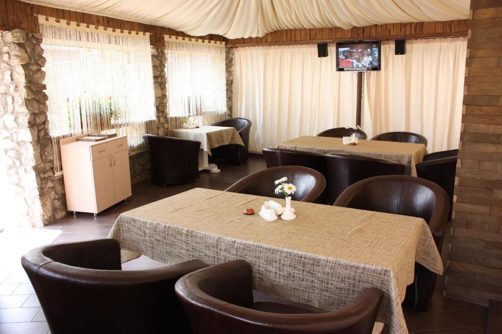 Melrose Hotel Rivne Extérieur photo